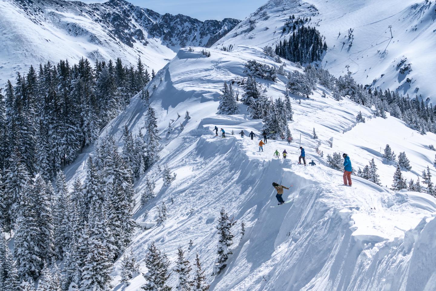 taos-ski-valley-se-group